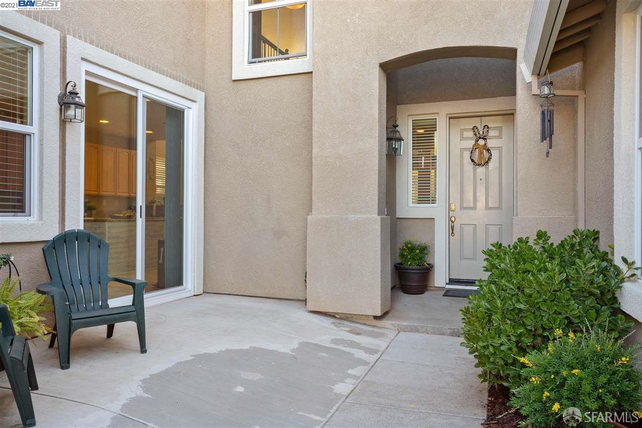 Detail Gallery Image 3 of 36 For 699 Flemish Ct, Brentwood,  CA 94513 - 4 Beds | 3 Baths