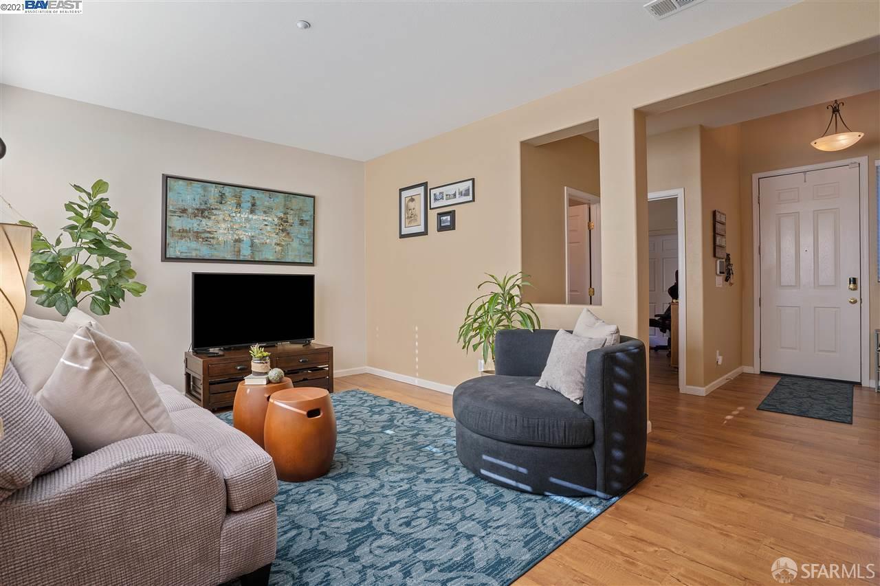 Detail Gallery Image 5 of 36 For 699 Flemish Ct, Brentwood,  CA 94513 - 4 Beds | 3 Baths