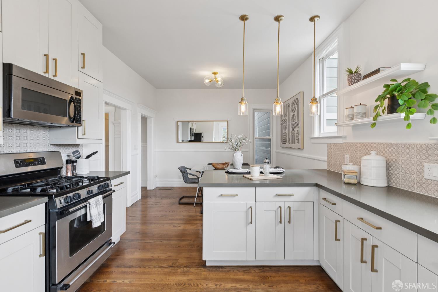 Photo #5: 425078520 Listing 