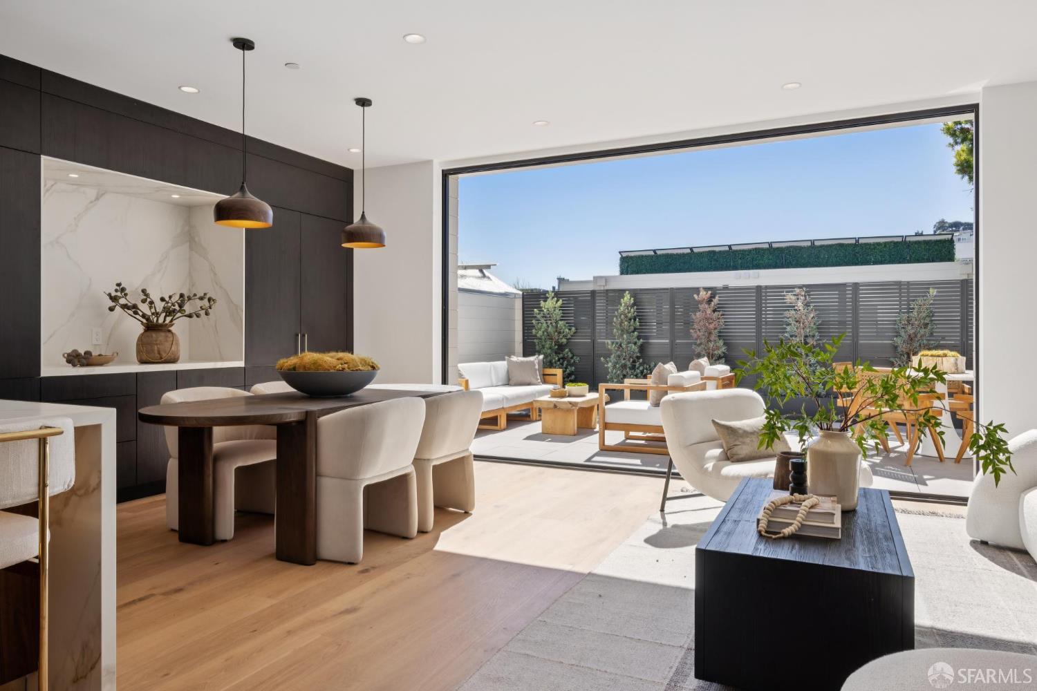 Photo #5: 425082049 Listing 