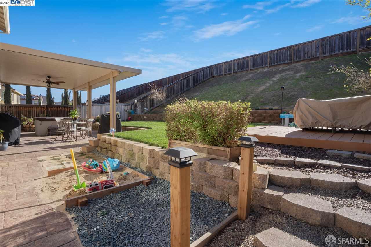 Detail Gallery Image 35 of 36 For 699 Flemish Ct, Brentwood,  CA 94513 - 4 Beds | 3 Baths