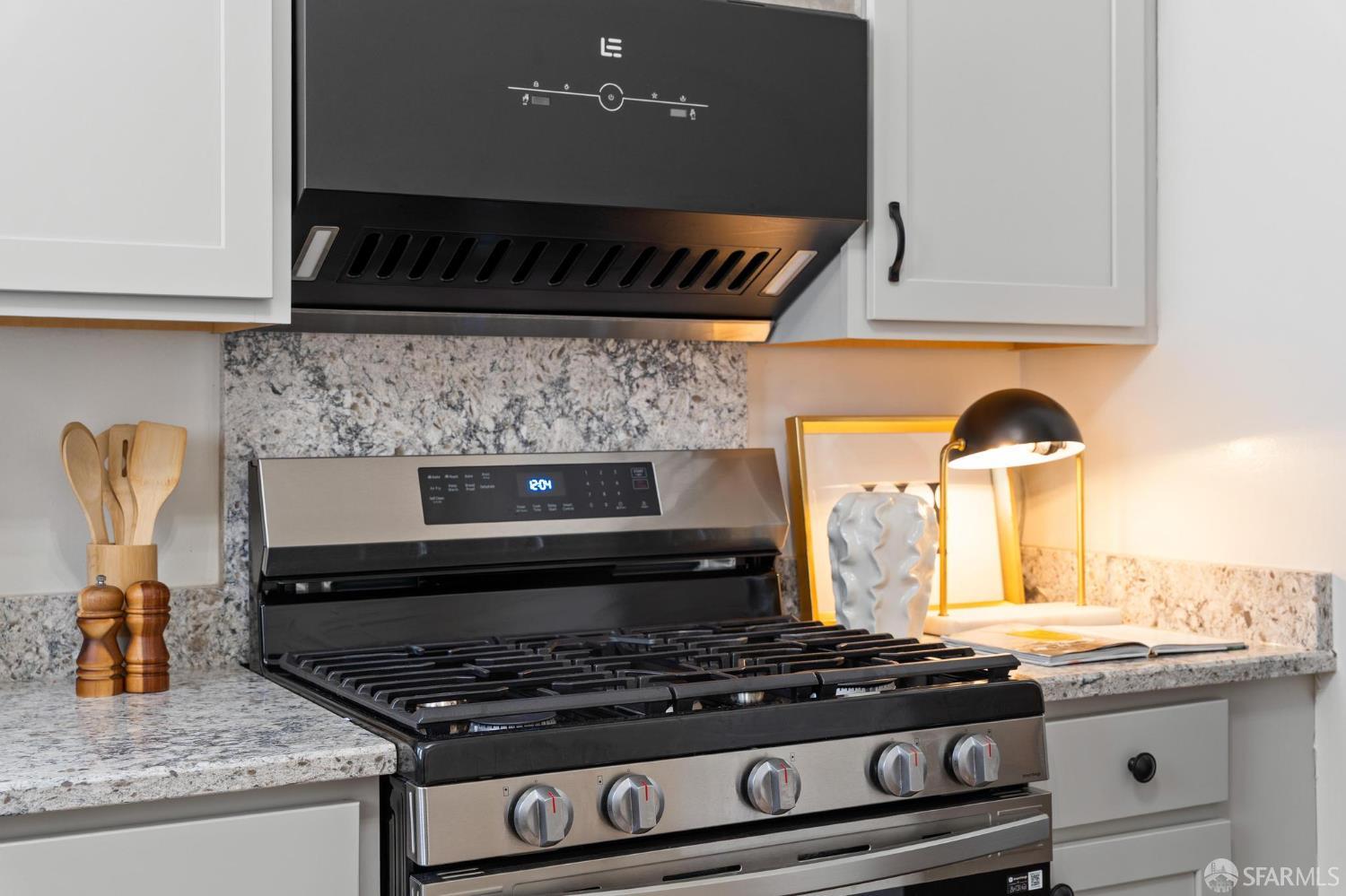 Detail Gallery Image 22 of 54 For 222 Monterey Blvd, San Francisco,  CA 94131 - 3 Beds | 2 Baths