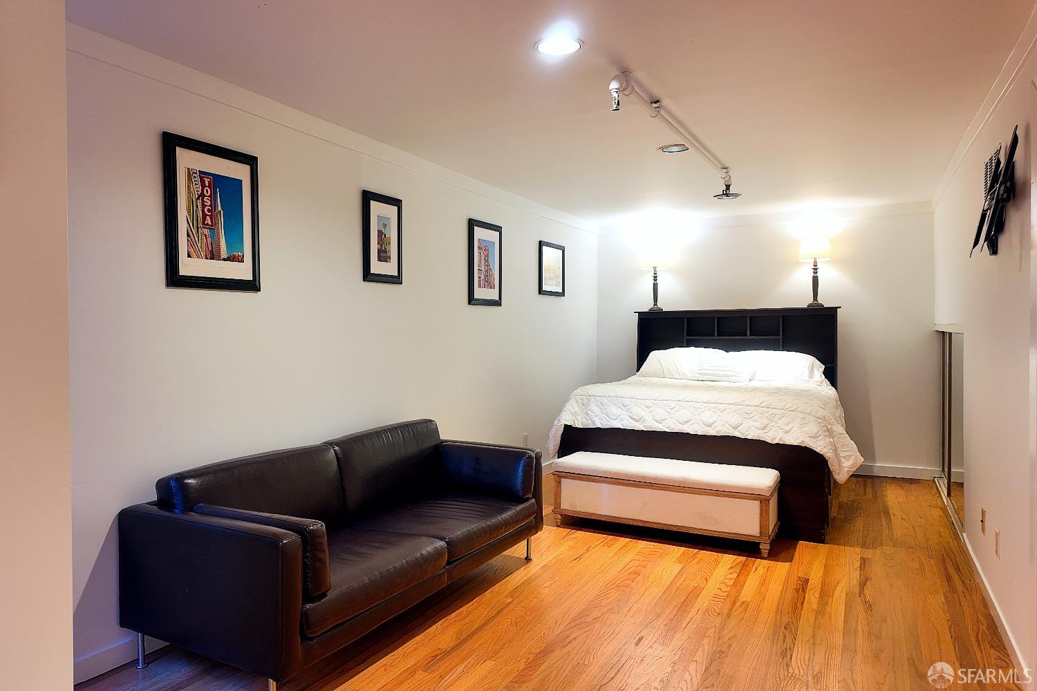 Detail Gallery Image 18 of 36 For 382 Green St #2,  San Francisco,  CA 94133 - 1 Beds | 2 Baths