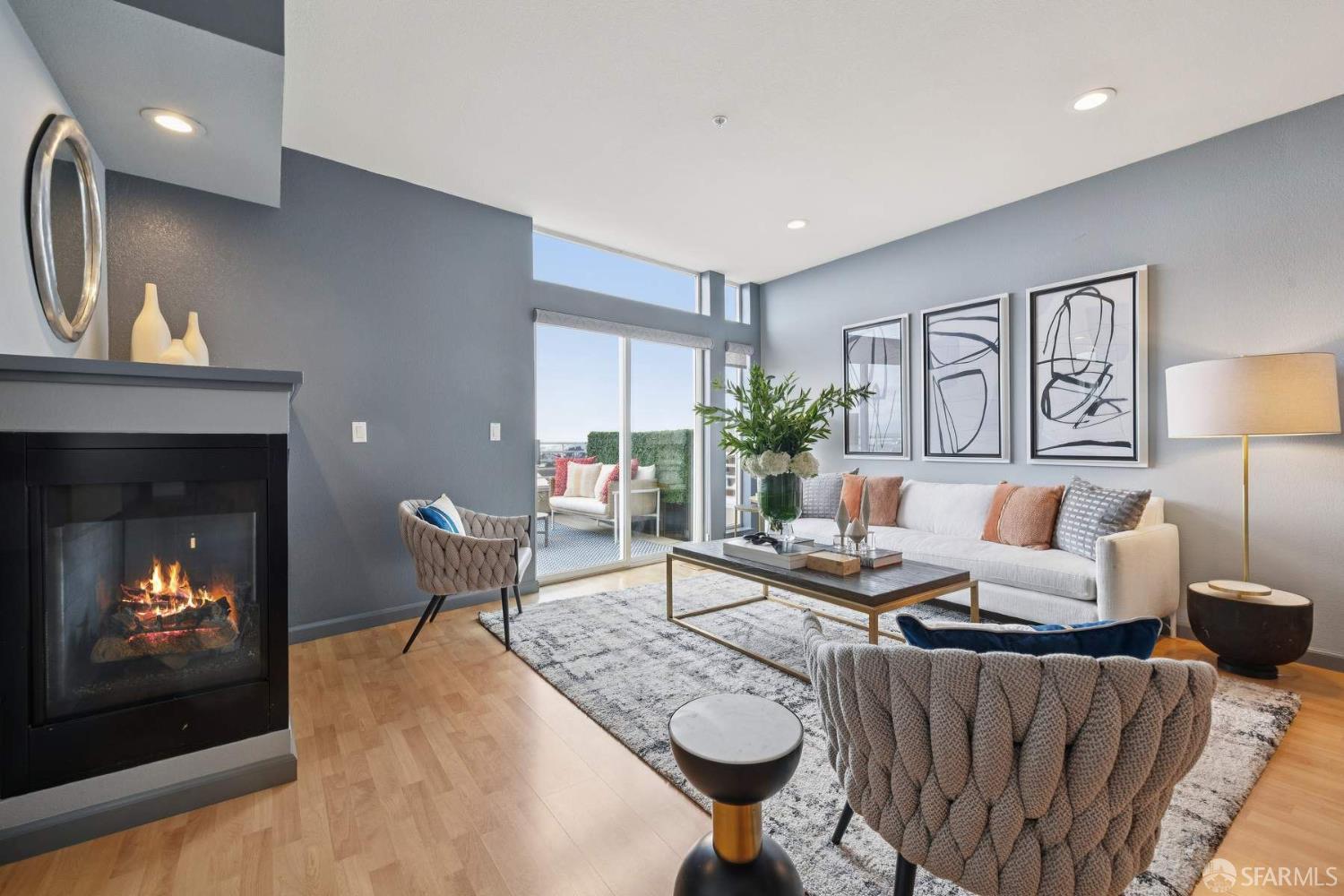 Photo #4: 425072709 Listing 
