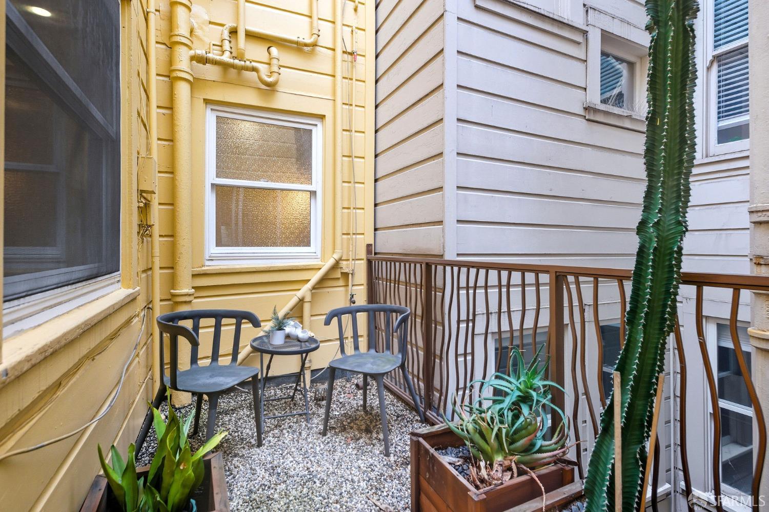 Detail Gallery Image 9 of 39 For 3452 18th St a,  San Francisco,  CA 94110 - 1 Beds | 1/1 Baths