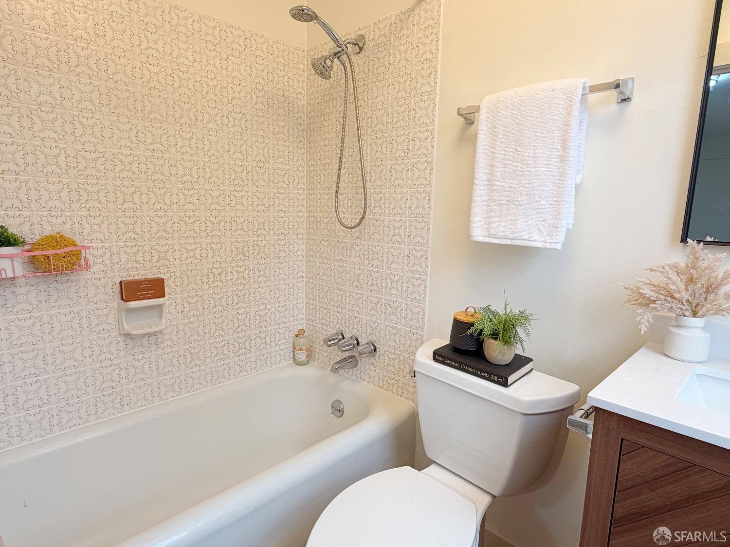 Detail Gallery Image 35 of 54 For 222 Monterey Blvd, San Francisco,  CA 94131 - 3 Beds | 2 Baths