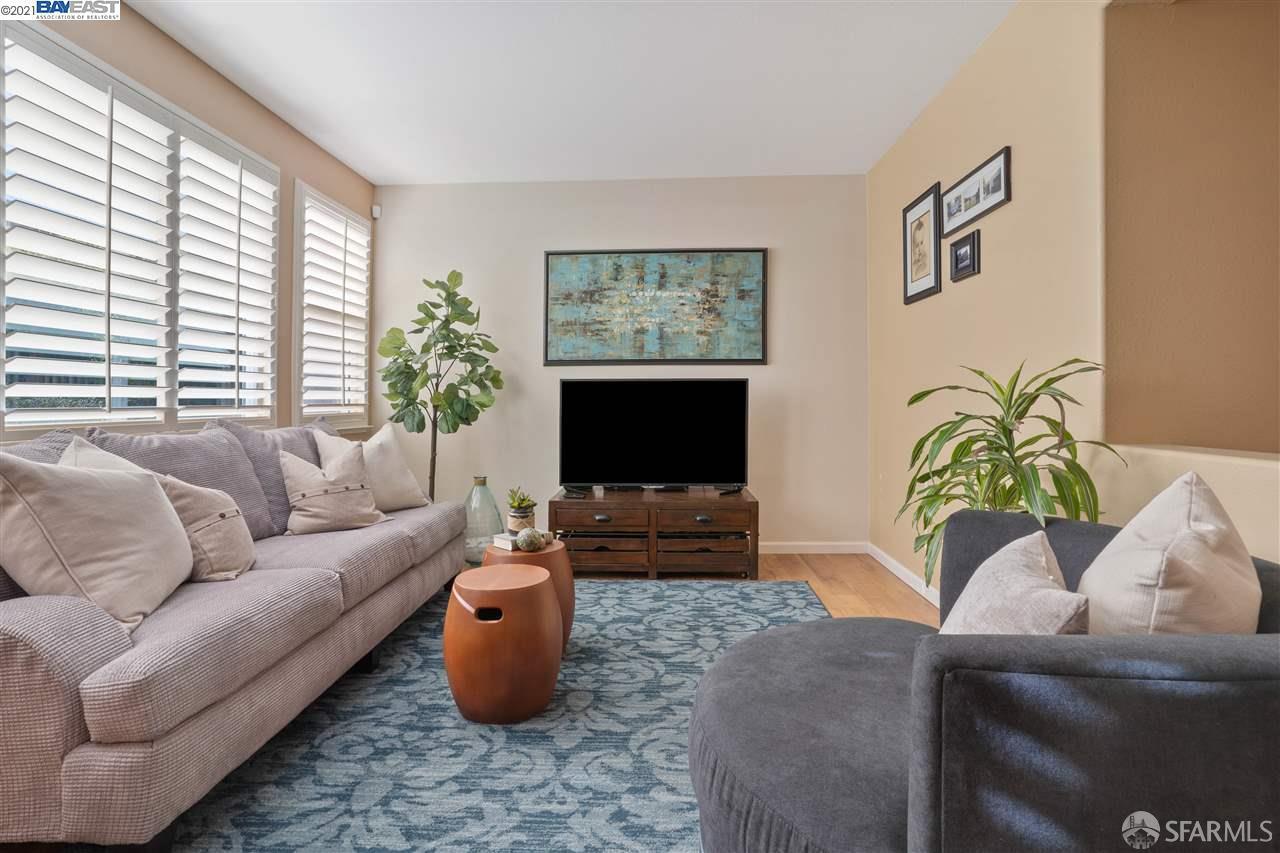 Detail Gallery Image 4 of 36 For 699 Flemish Ct, Brentwood,  CA 94513 - 4 Beds | 3 Baths