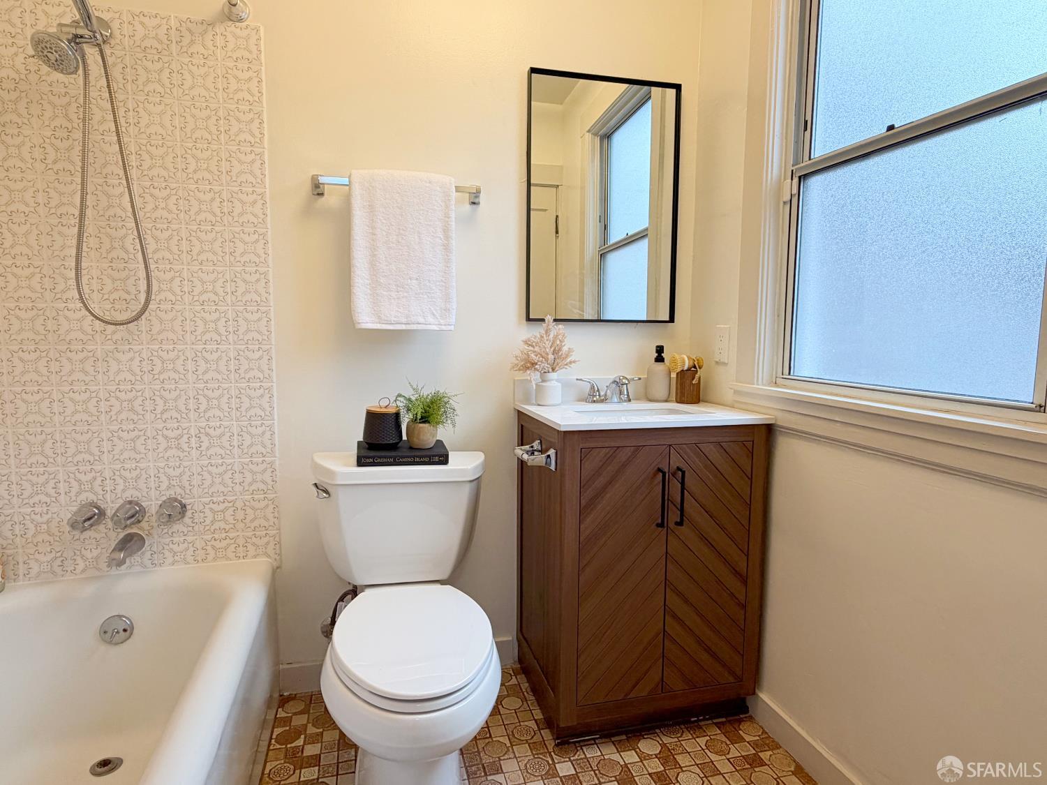 Detail Gallery Image 33 of 54 For 222 Monterey Blvd, San Francisco,  CA 94131 - 3 Beds | 2 Baths