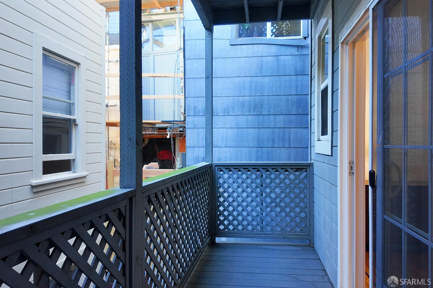 Detail Gallery Image 15 of 36 For 382 Green St #2,  San Francisco,  CA 94133 - 1 Beds | 2 Baths