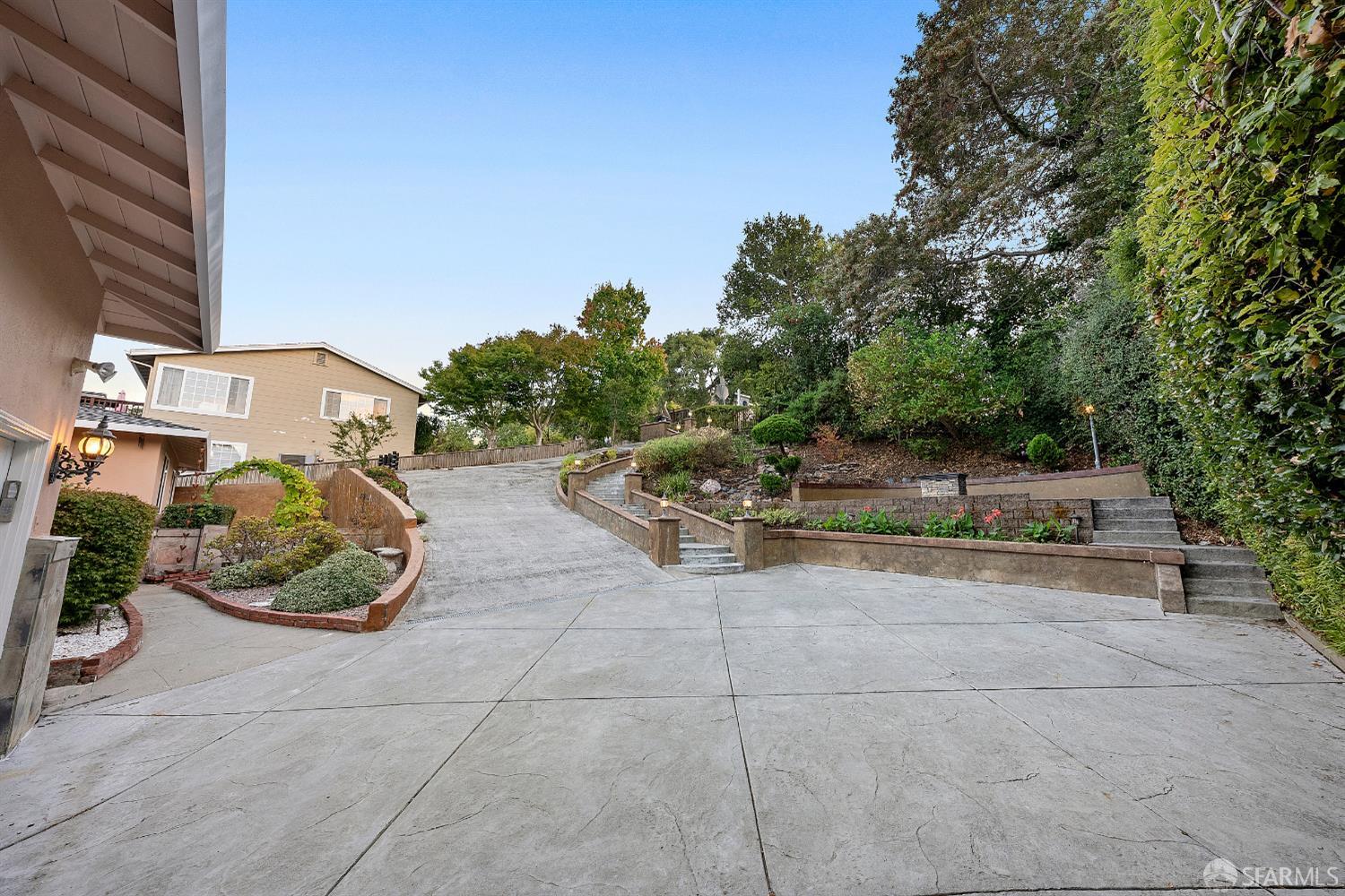 Detail Gallery Image 42 of 44 For 897 Parrott Dr, San Mateo,  CA 94402 - 3 Beds | 2/1 Baths