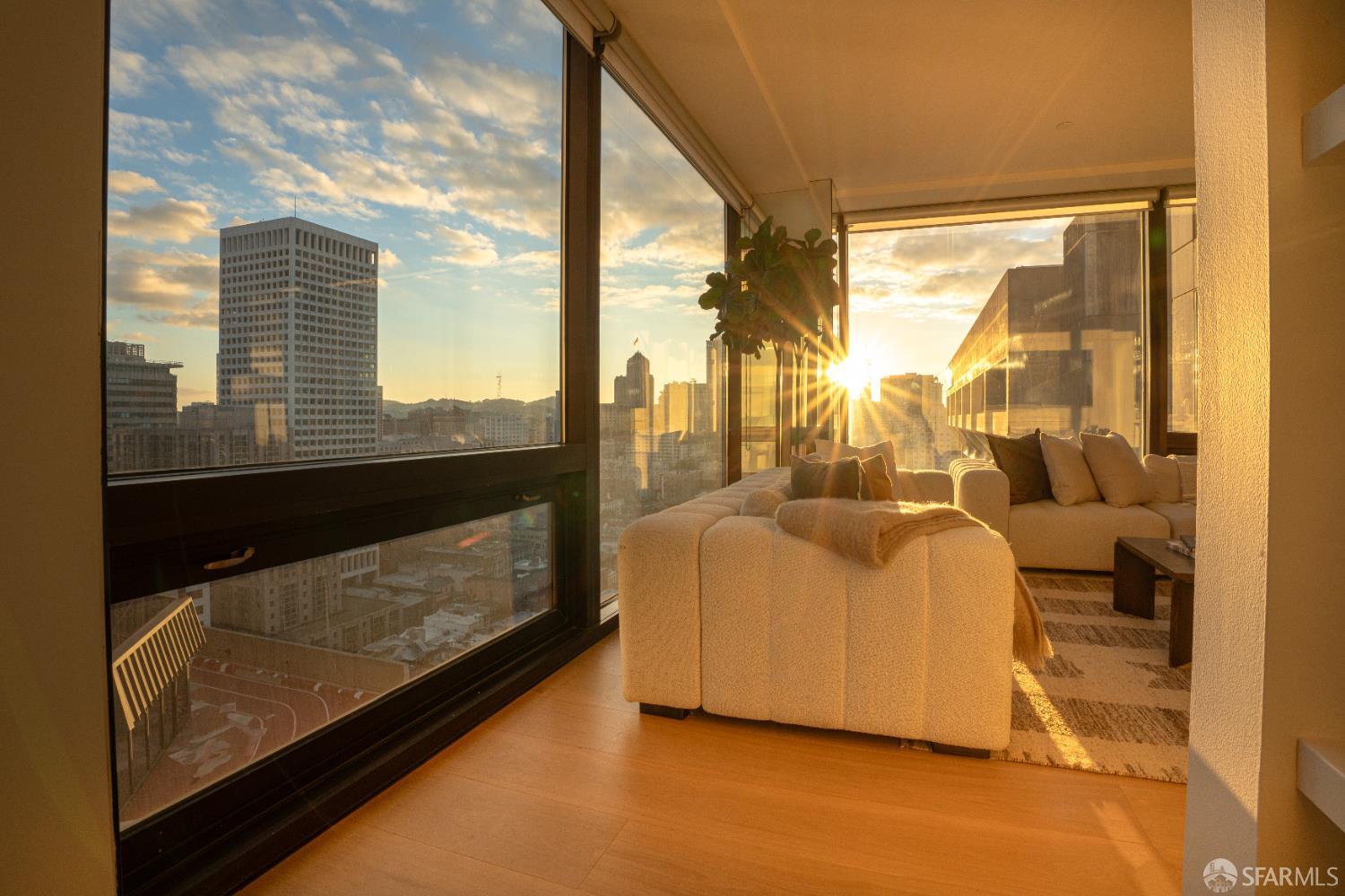 Photo #5: 425057711 Listing 