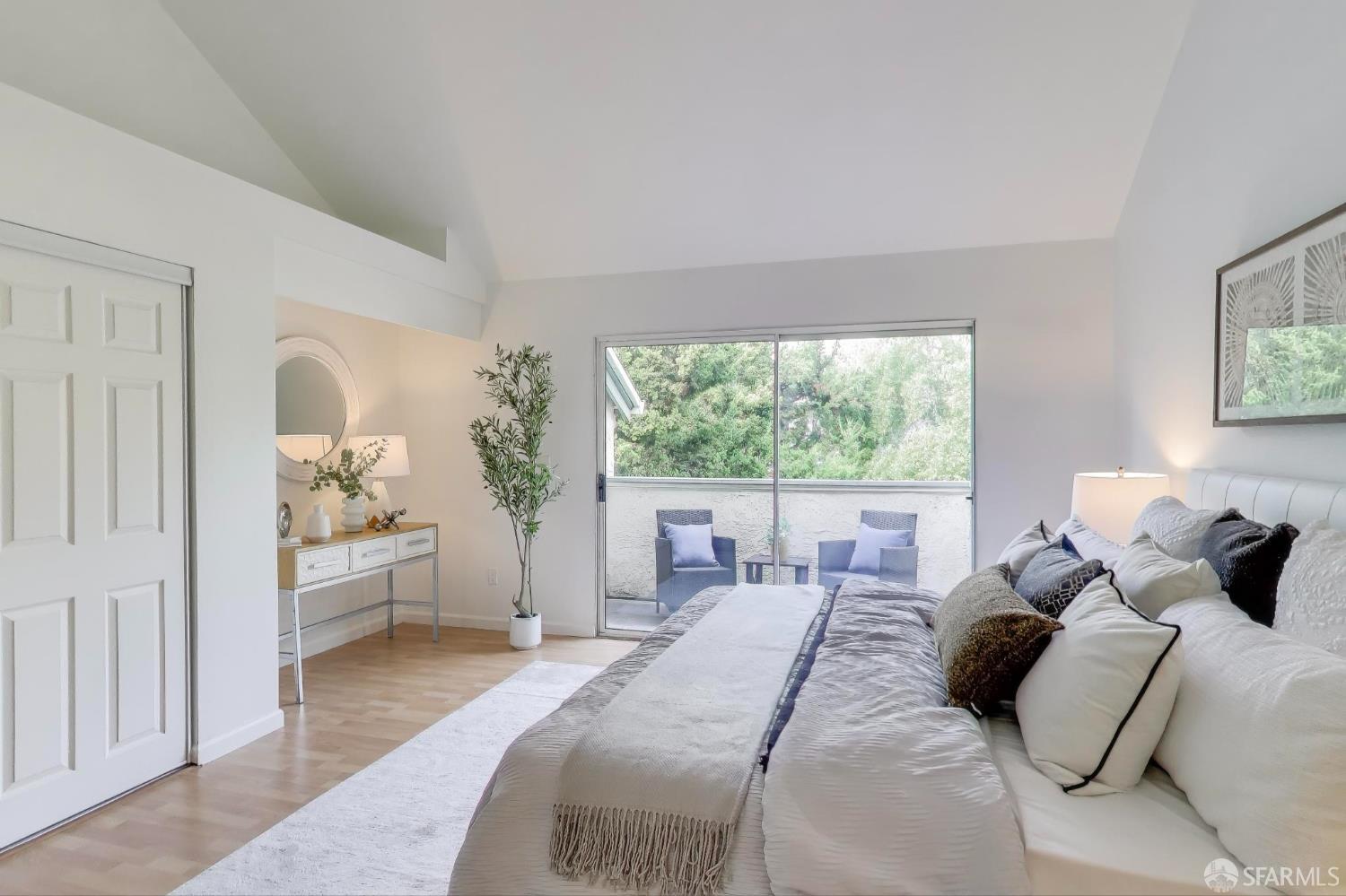 Detail Gallery Image 10 of 21 For 1077 Summerain Ct, San Jose,  CA 95122 - 1 Beds | 1/1 Baths