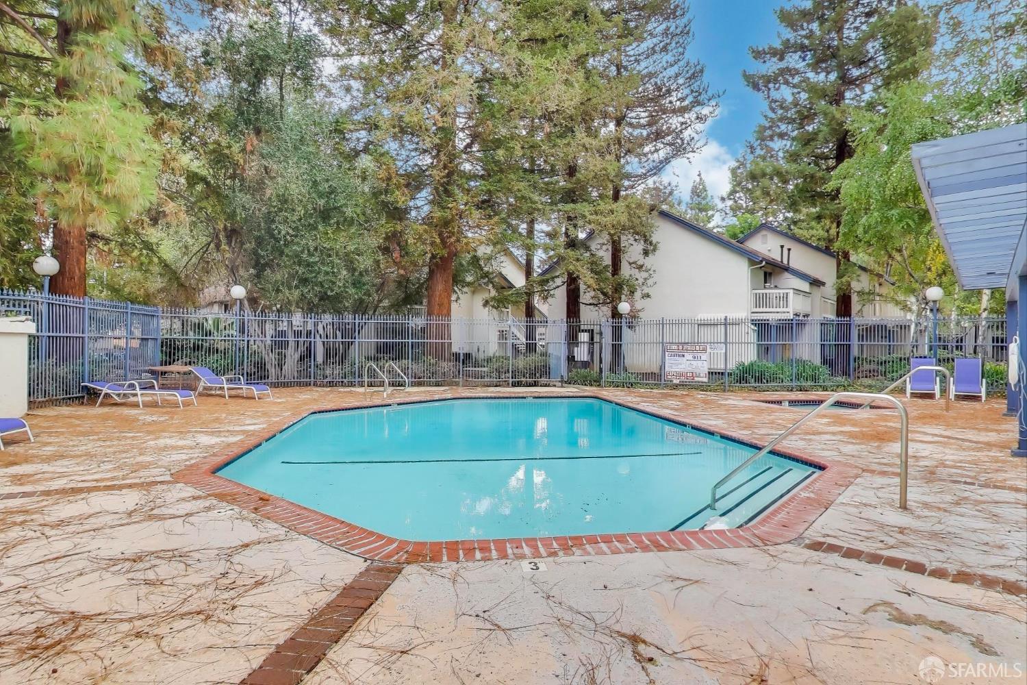 Detail Gallery Image 18 of 21 For 1077 Summerain Ct, San Jose,  CA 95122 - 1 Beds | 1/1 Baths