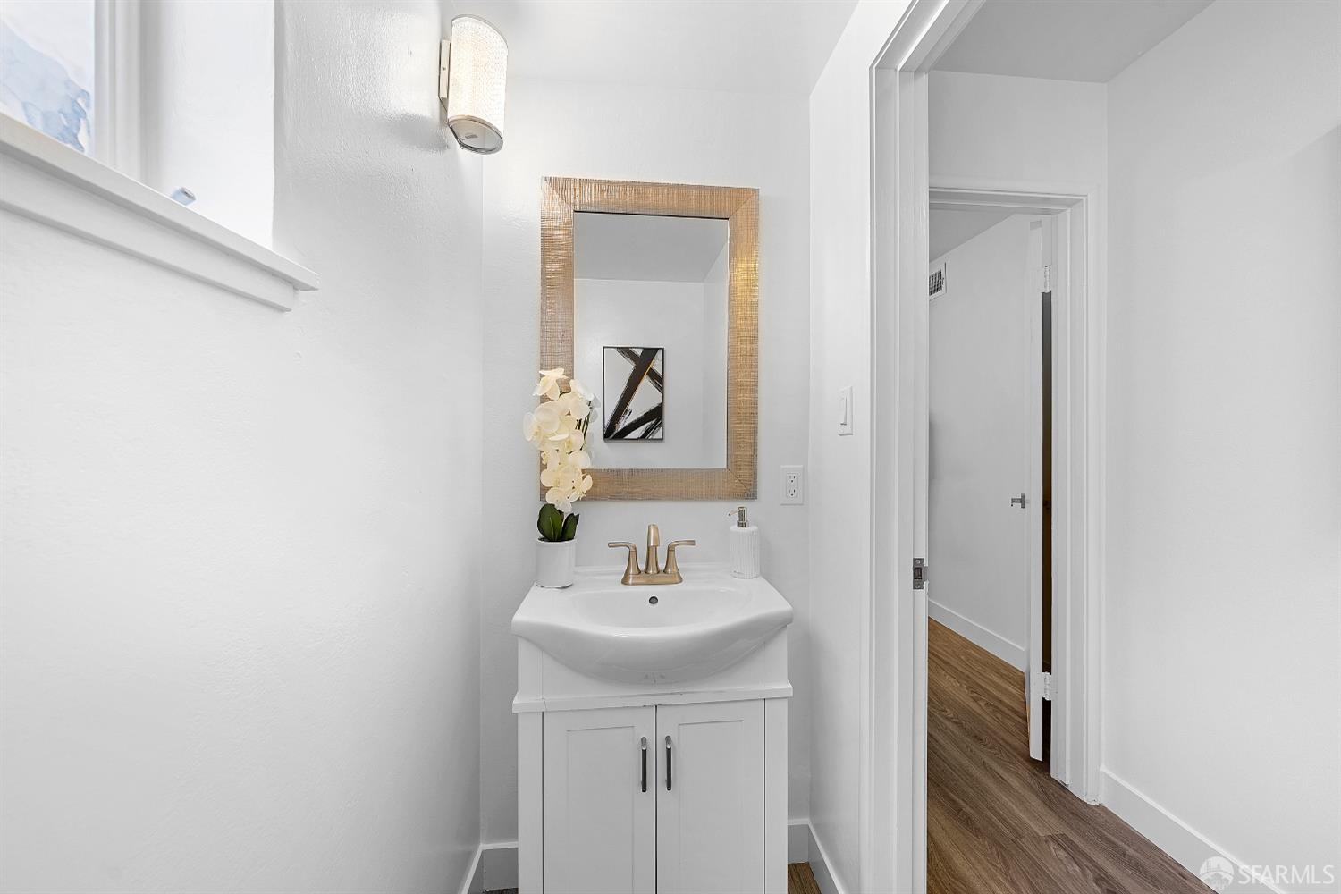 Detail Gallery Image 28 of 44 For 897 Parrott Dr, San Mateo,  CA 94402 - 3 Beds | 2/1 Baths