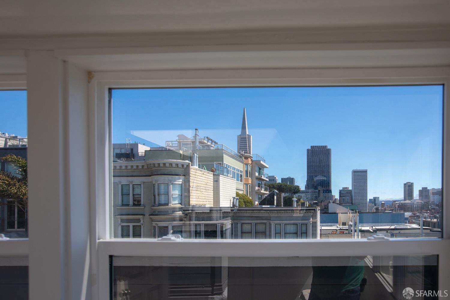 Detail Gallery Image 31 of 36 For 382 Green St #2,  San Francisco,  CA 94133 - 1 Beds | 2 Baths