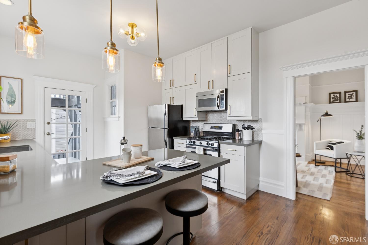 Photo #6: 425078520 Listing 