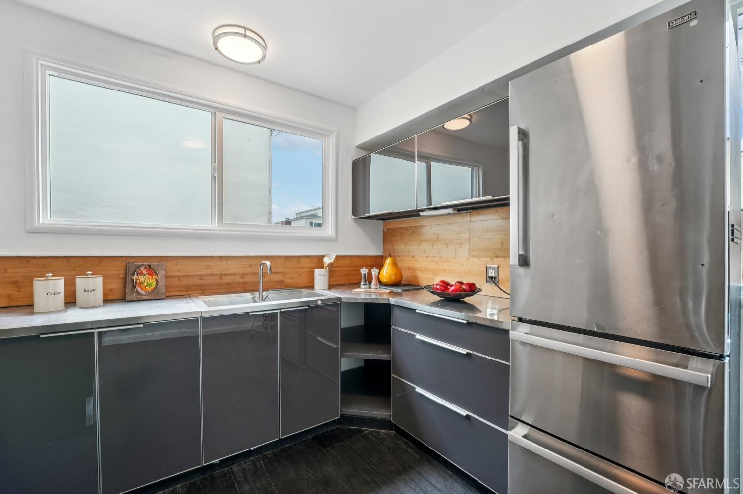 Detail Gallery Image 15 of 52 For 96 Belford Dr, Daly City,  CA 94015 - 3 Beds | 1/1 Baths