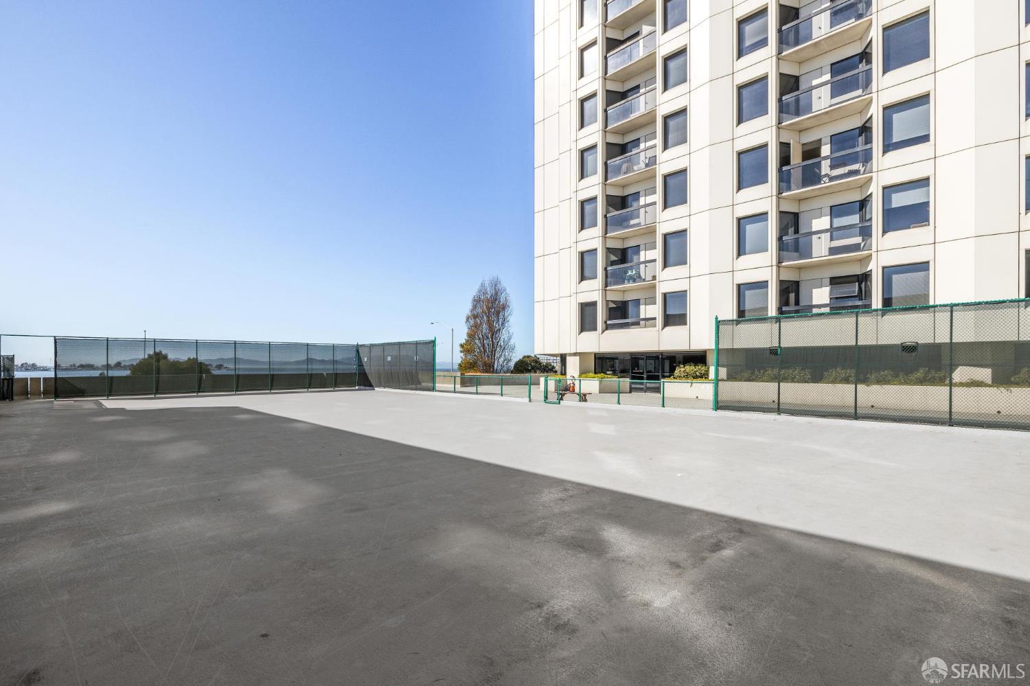 Detail Gallery Image 45 of 79 For 6363 Christie Ave #1203,  Emeryville,  CA 94608 - 1 Beds | 1 Baths