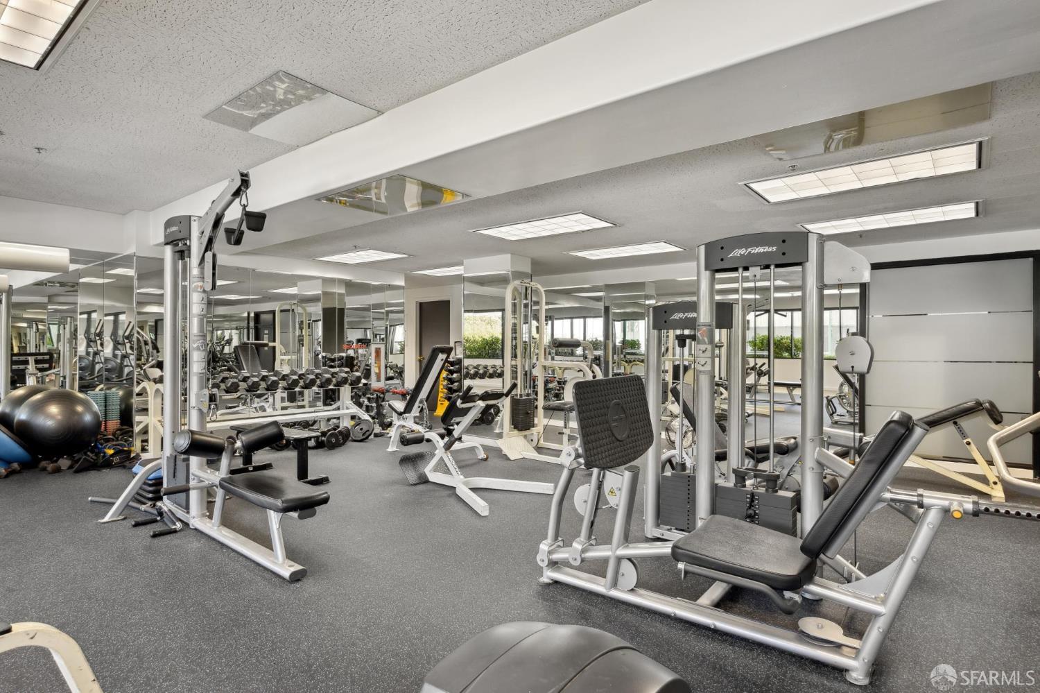 Detail Gallery Image 34 of 79 For 6363 Christie Ave #1203,  Emeryville,  CA 94608 - 1 Beds | 1 Baths