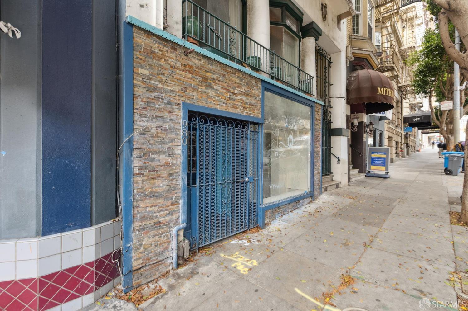 Detail Gallery Image 4 of 9 For 974 Sutter St, San Francisco,  CA 94109 - – Beds | – Baths