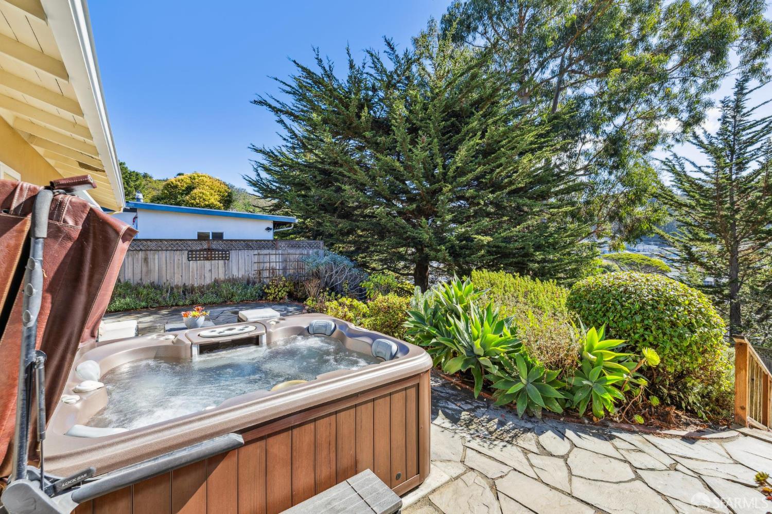 Detail Gallery Image 26 of 30 For 796 Alta Vista Dr, Pacifica,  CA 94044 - 3 Beds | 2 Baths