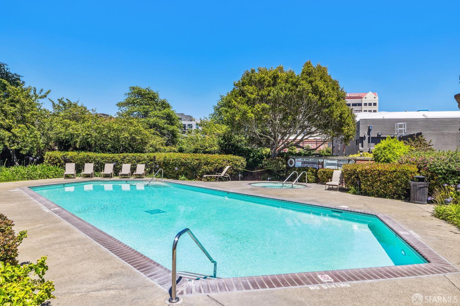 Detail Gallery Image 30 of 79 For 6363 Christie Ave #1203,  Emeryville,  CA 94608 - 1 Beds | 1 Baths