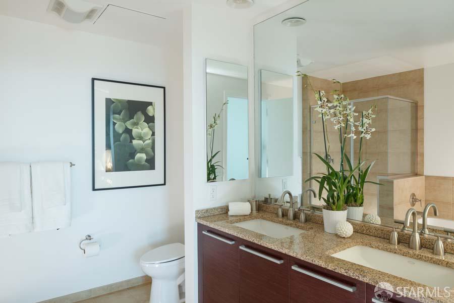 Photo #9: 425081765 Listing: Photo #9