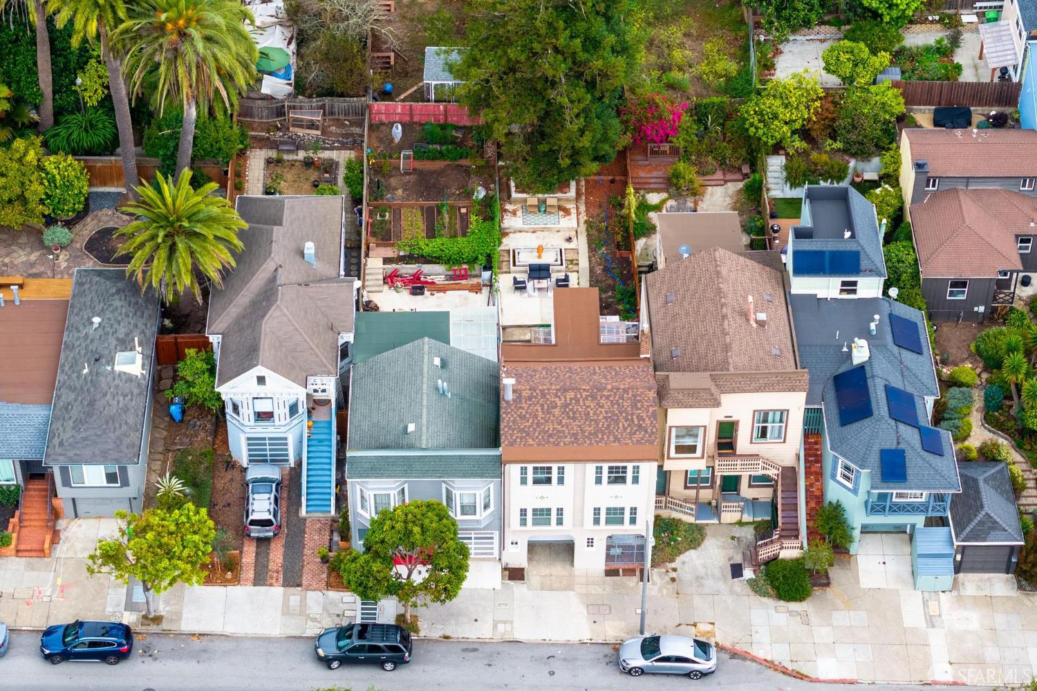 Detail Gallery Image 5 of 54 For 222 Monterey Blvd, San Francisco,  CA 94131 - 3 Beds | 2 Baths