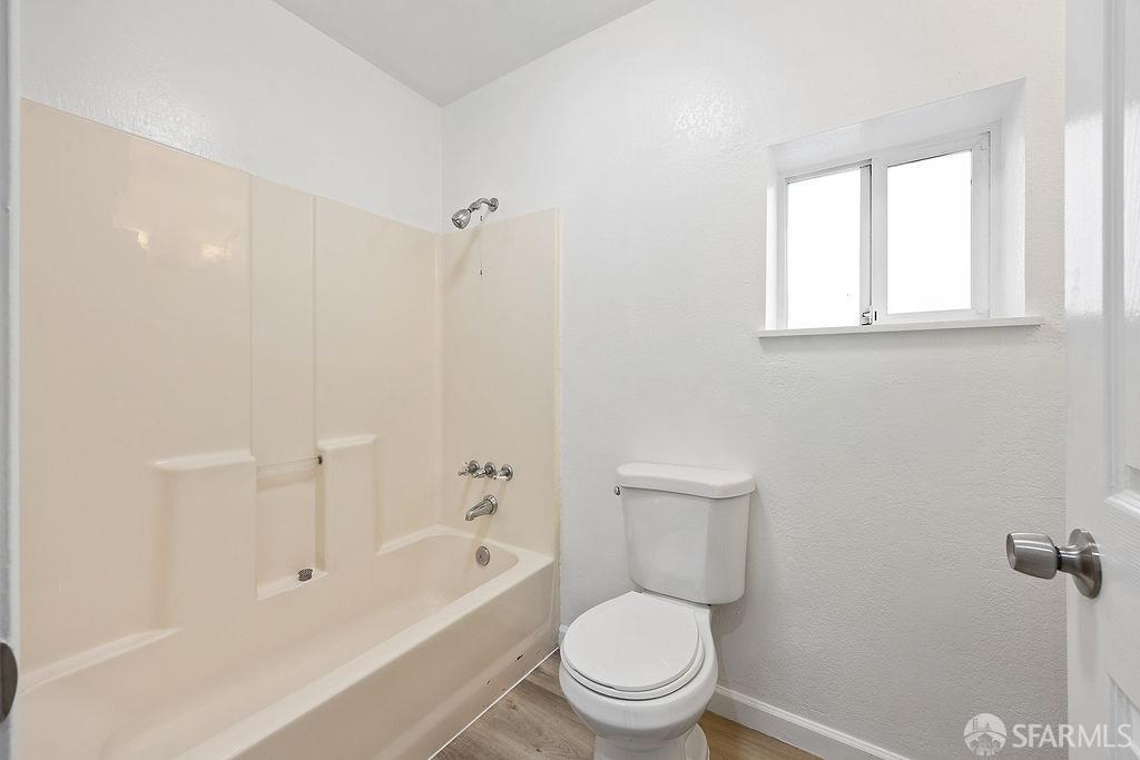 Detail Gallery Image 12 of 20 For 1279 79th Ave, Oakland,  CA 94621 - 3 Beds | 2 Baths