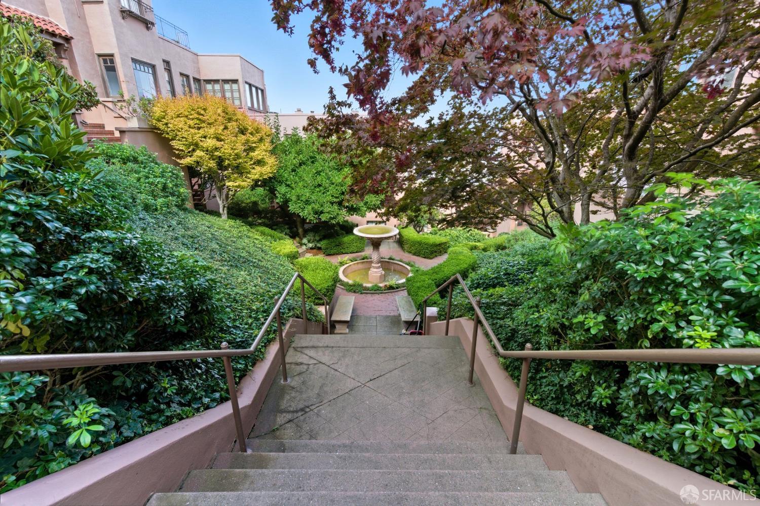 Detail Gallery Image 33 of 64 For 1020 Union St #19,  San Francisco,  CA 94133 - 2 Beds | 2 Baths