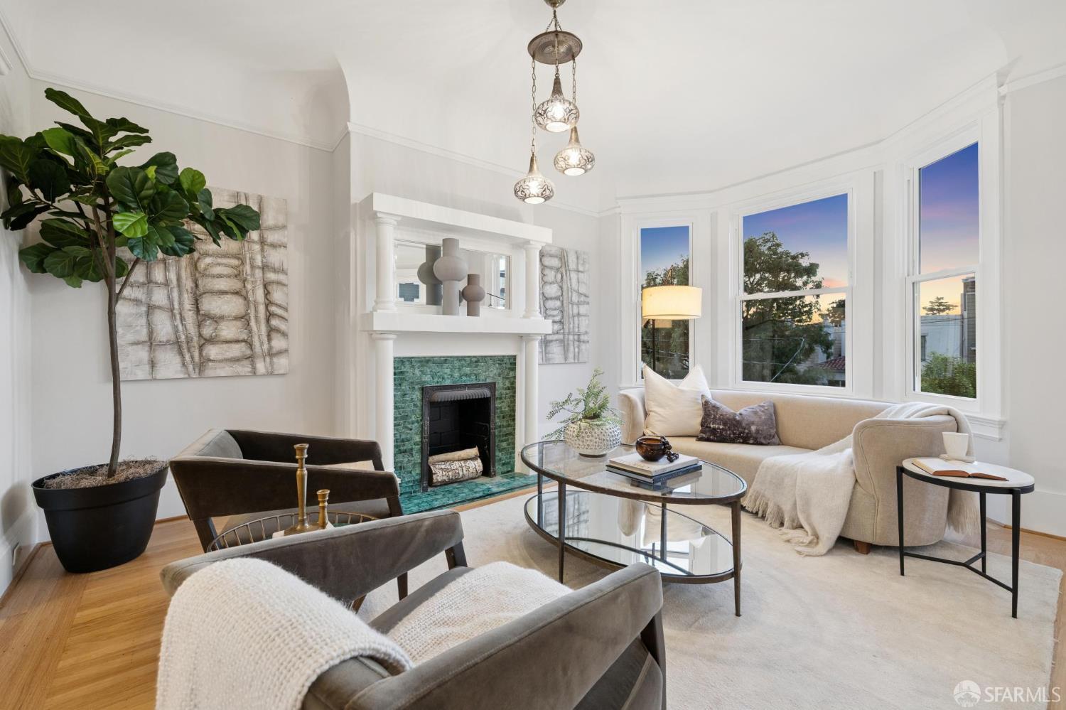 Photo #2: 425079945 Listing: Photo #2