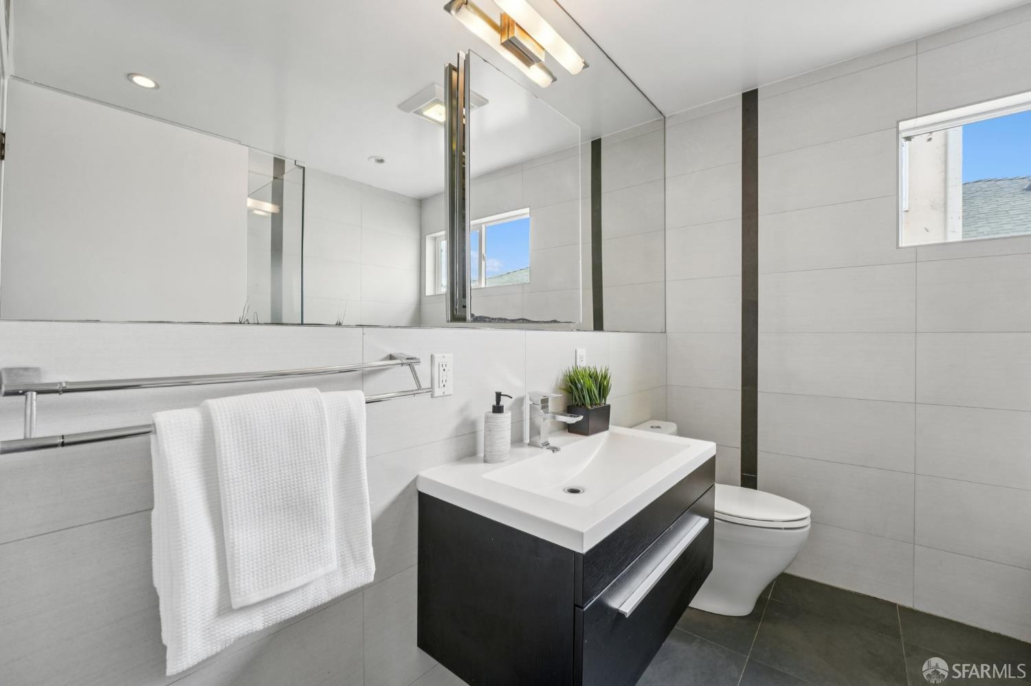 Detail Gallery Image 30 of 52 For 96 Belford Dr, Daly City,  CA 94015 - 3 Beds | 1/1 Baths