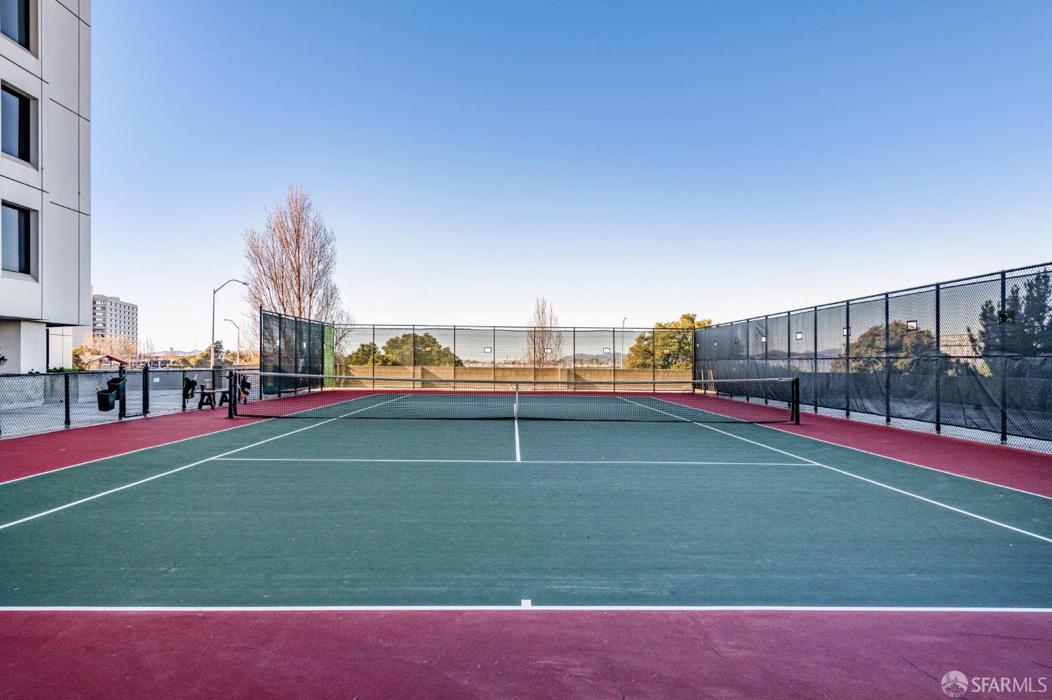 Detail Gallery Image 43 of 79 For 6363 Christie Ave #1203,  Emeryville,  CA 94608 - 1 Beds | 1 Baths