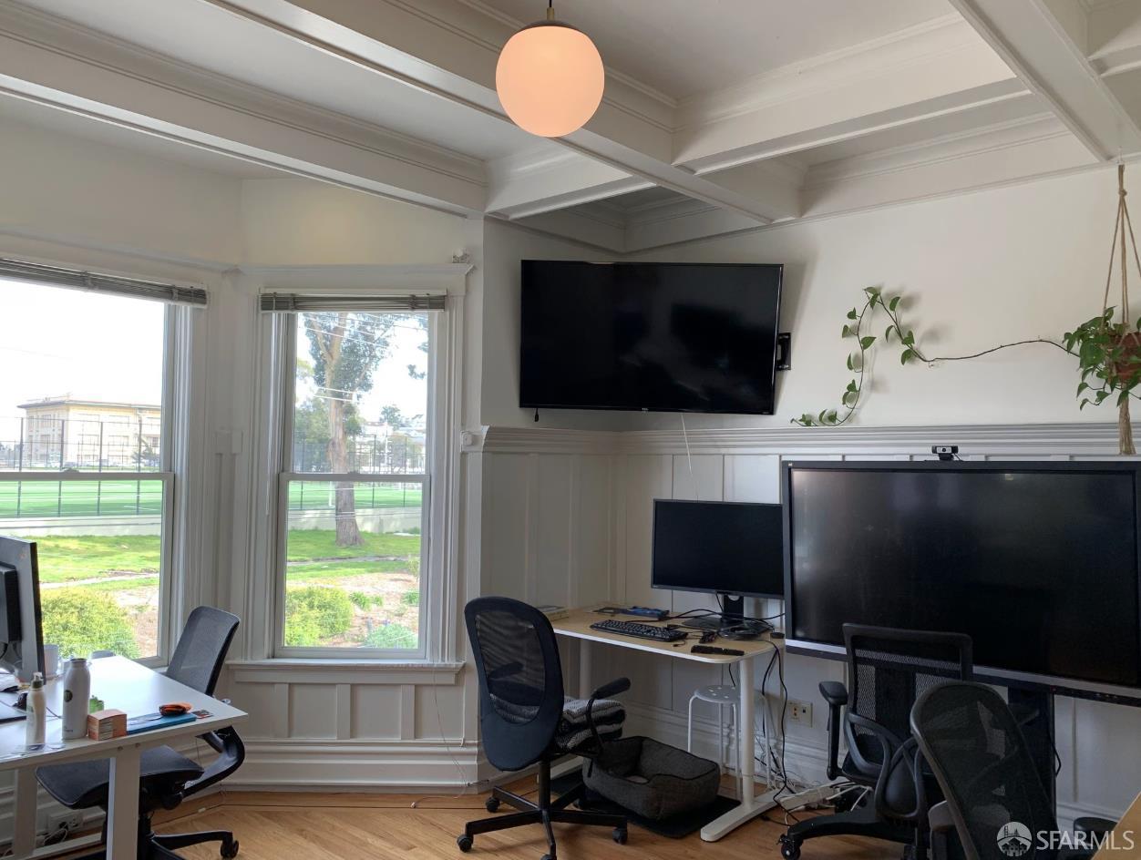 2403 16th Street, San Francisco, CA, 94103