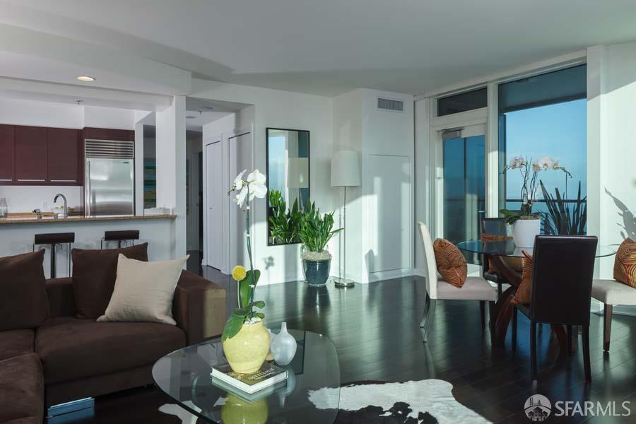 Photo #5: 425081765 Listing: Photo #5