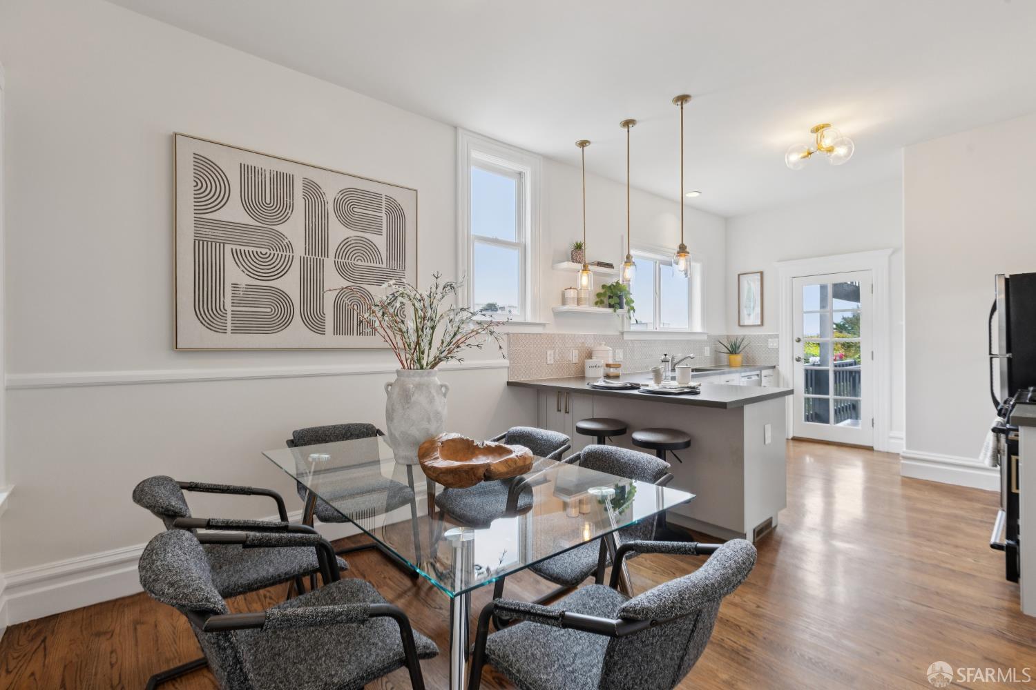 Photo #4: 425078520 Listing 