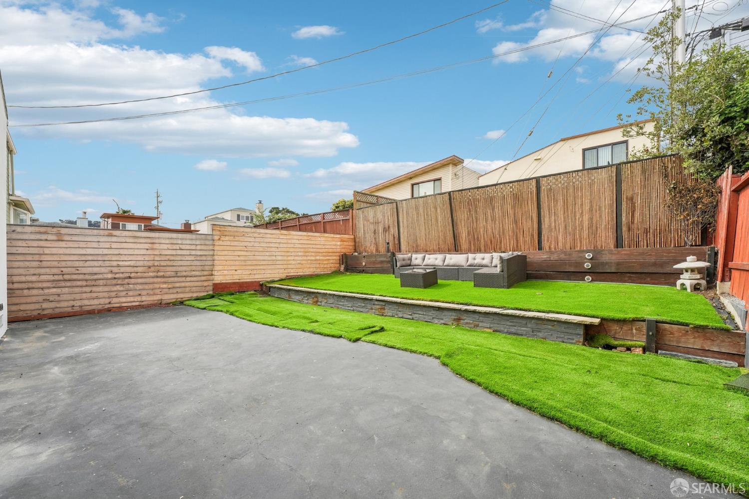 Detail Gallery Image 39 of 52 For 96 Belford Dr, Daly City,  CA 94015 - 3 Beds | 1/1 Baths