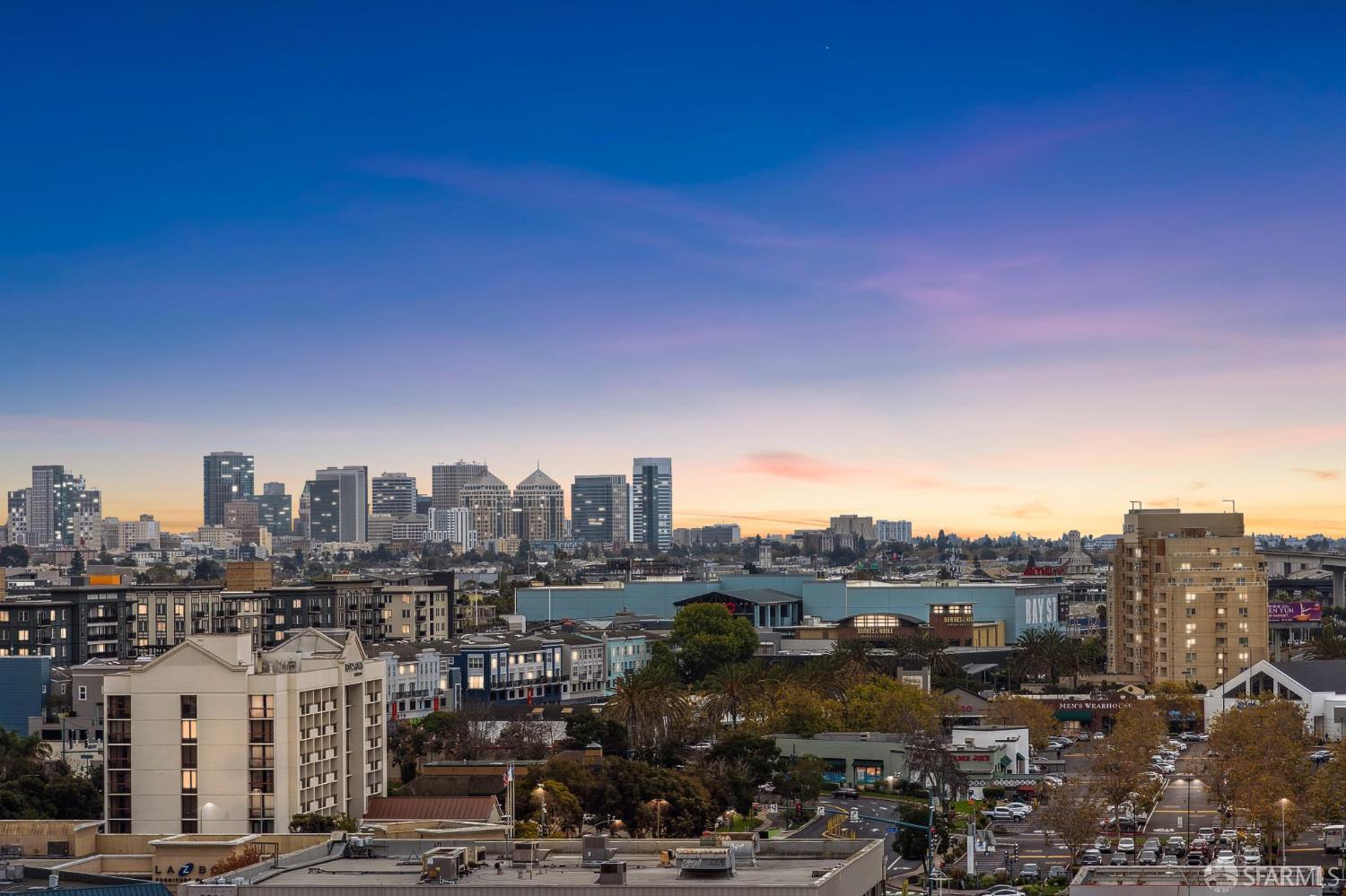 Detail Gallery Image 62 of 79 For 6363 Christie Ave #1203,  Emeryville,  CA 94608 - 1 Beds | 1 Baths