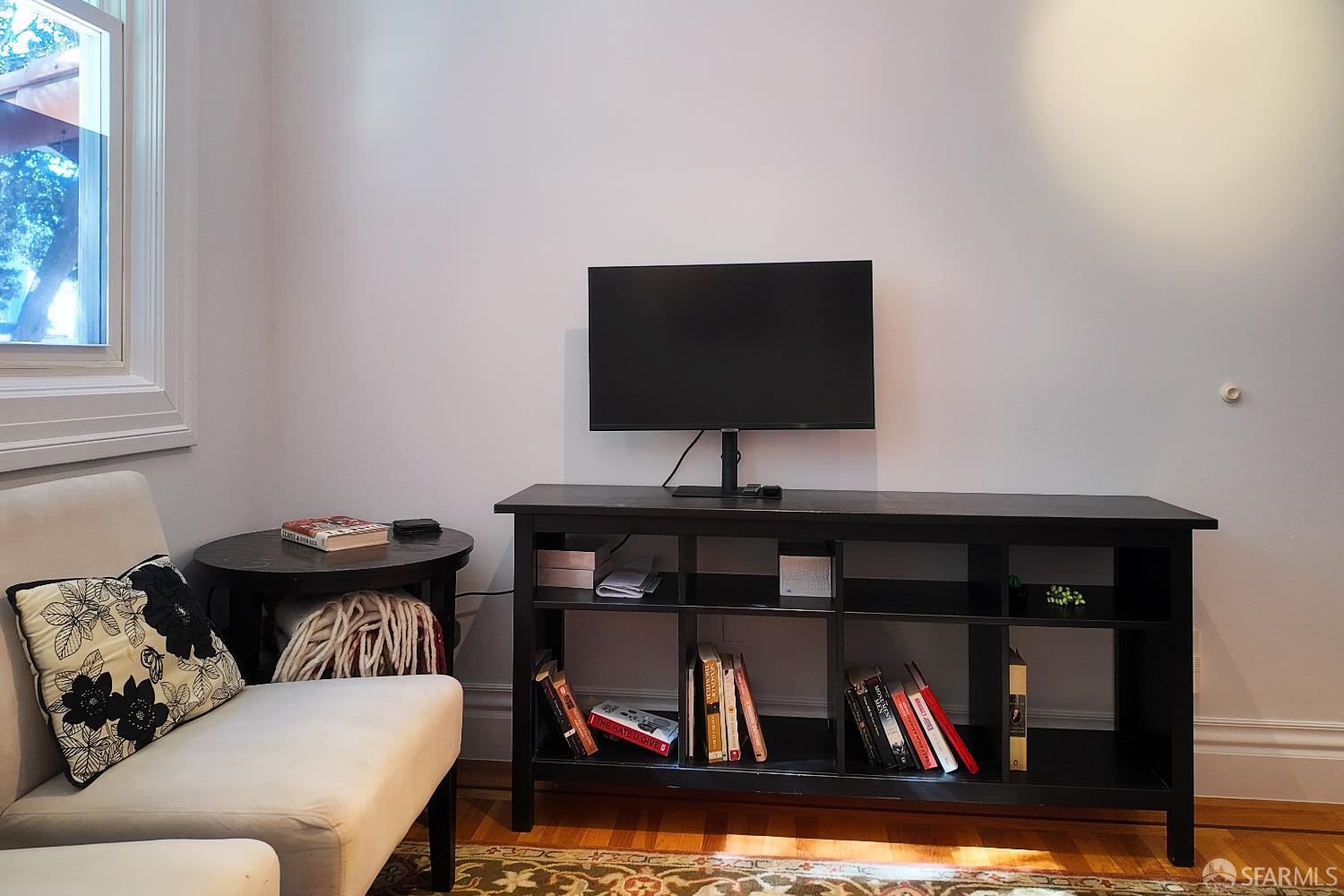 Detail Gallery Image 5 of 36 For 382 Green St #2,  San Francisco,  CA 94133 - 1 Beds | 2 Baths