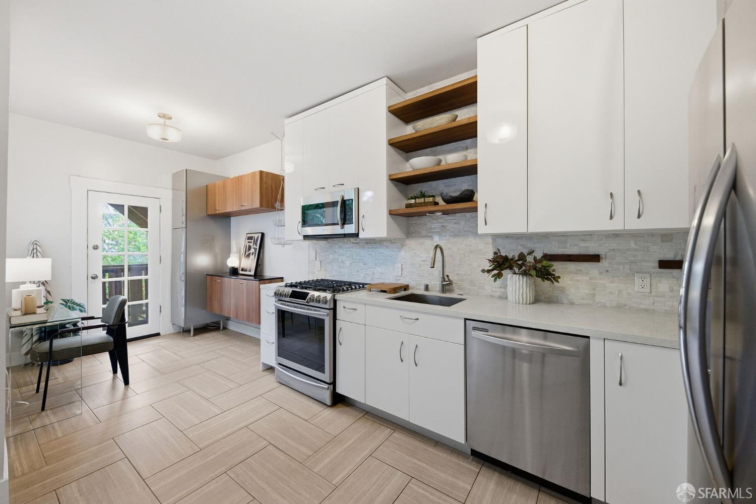 Detail Gallery Image 12 of 39 For 3452 18th St a,  San Francisco,  CA 94110 - 1 Beds | 1/1 Baths