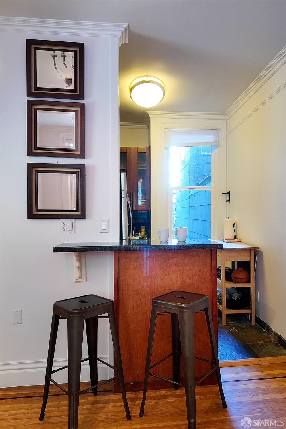 Detail Gallery Image 7 of 36 For 382 Green St #2,  San Francisco,  CA 94133 - 1 Beds | 2 Baths