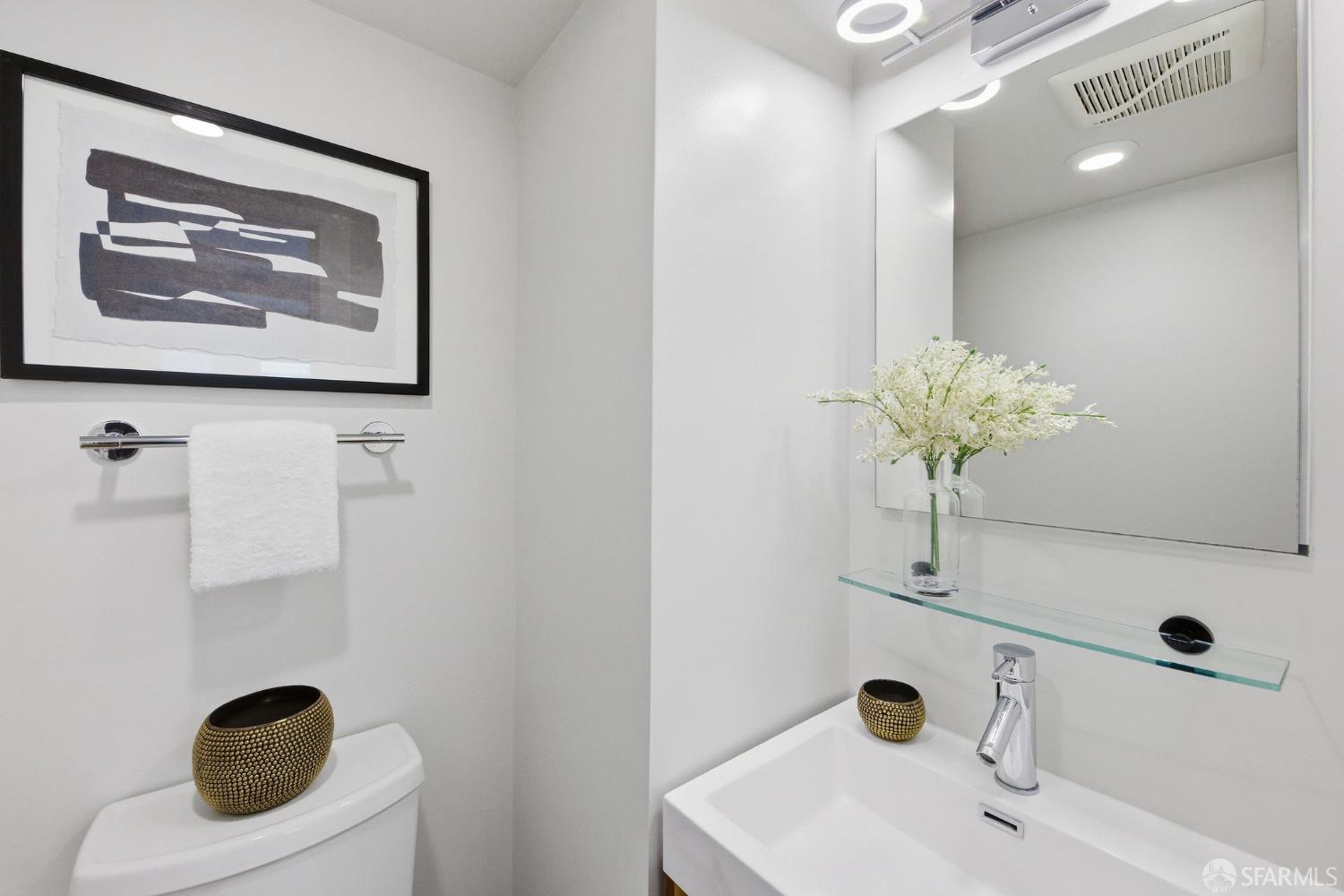 Detail Gallery Image 25 of 39 For 3452 18th St a,  San Francisco,  CA 94110 - 1 Beds | 1/1 Baths