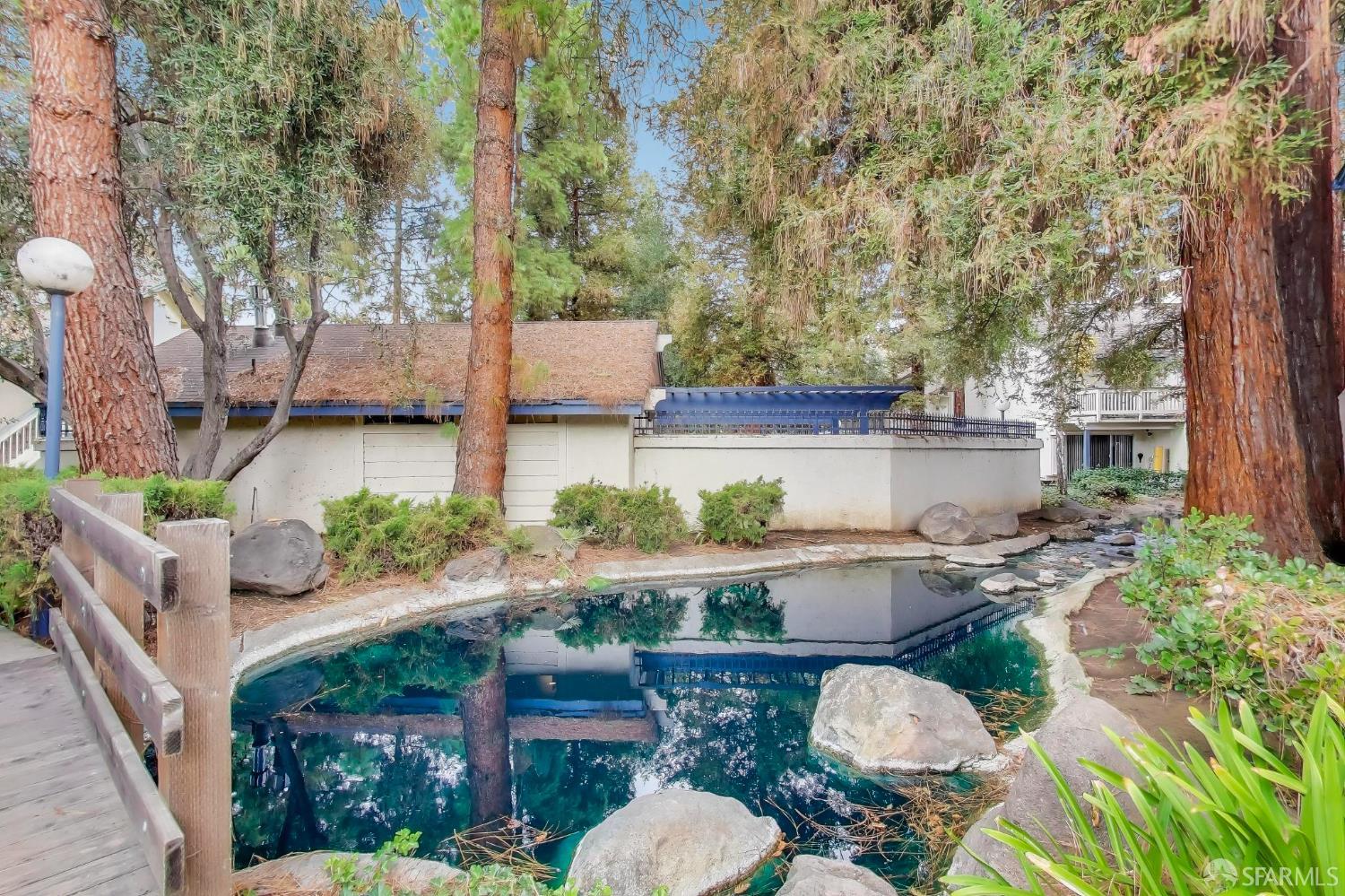 Detail Gallery Image 16 of 21 For 1077 Summerain Ct, San Jose,  CA 95122 - 1 Beds | 1/1 Baths