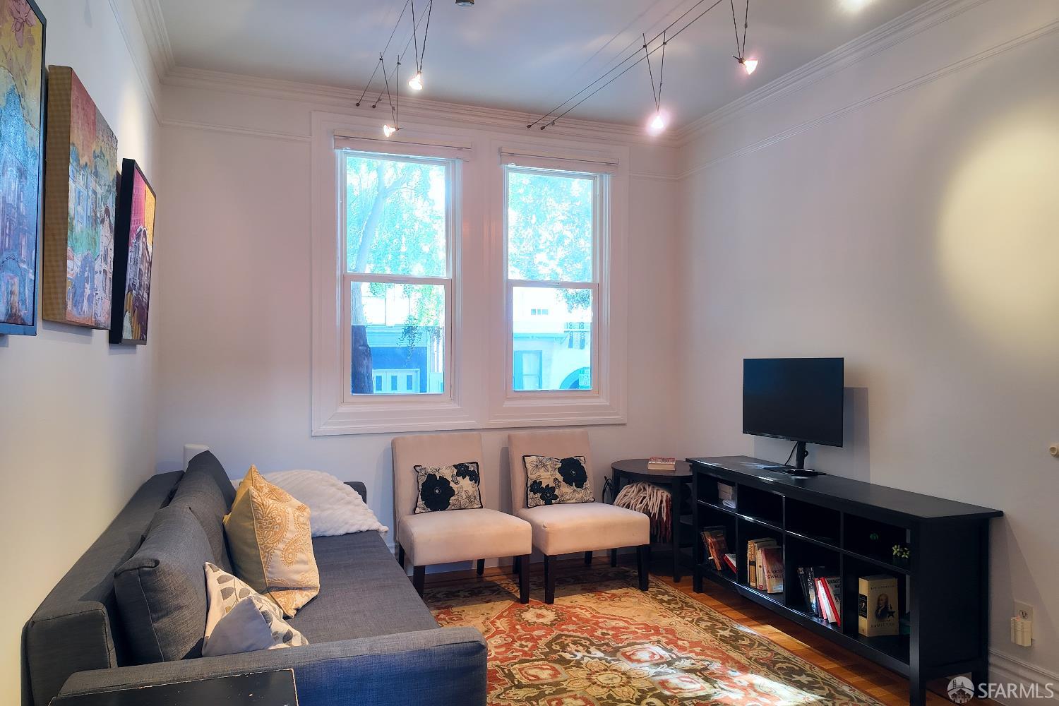 Detail Gallery Image 4 of 36 For 382 Green St #2,  San Francisco,  CA 94133 - 1 Beds | 2 Baths