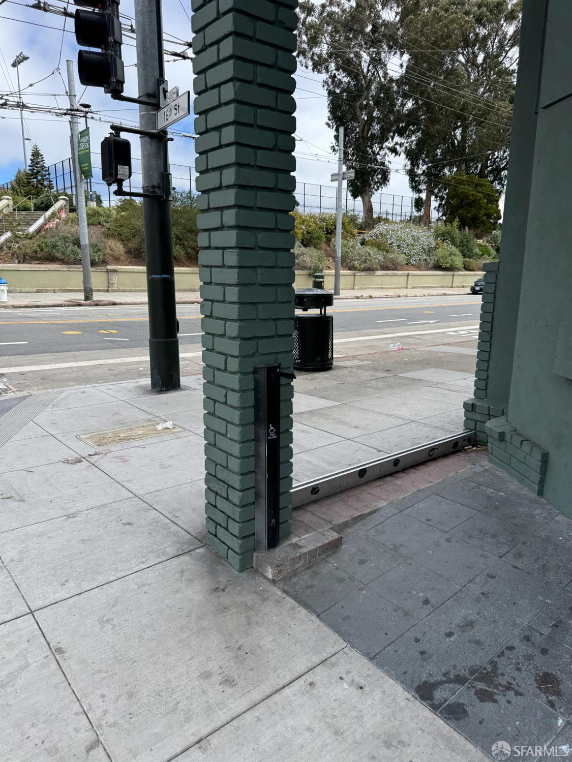 2403 16th Street, San Francisco, CA, 94103