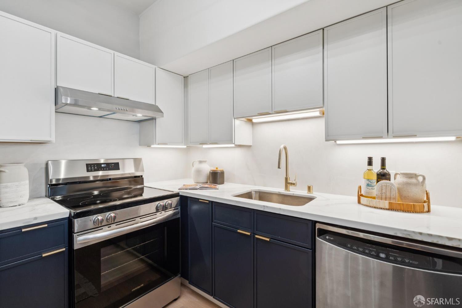 Detail Gallery Image 10 of 79 For 6363 Christie Ave #1203,  Emeryville,  CA 94608 - 1 Beds | 1 Baths