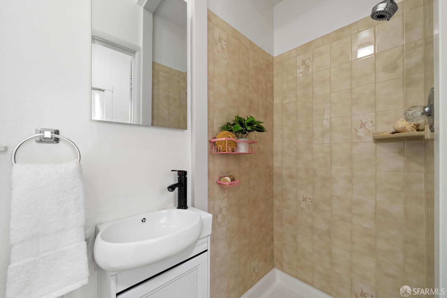 Detail Gallery Image 37 of 54 For 222 Monterey Blvd, San Francisco,  CA 94131 - 3 Beds | 2 Baths