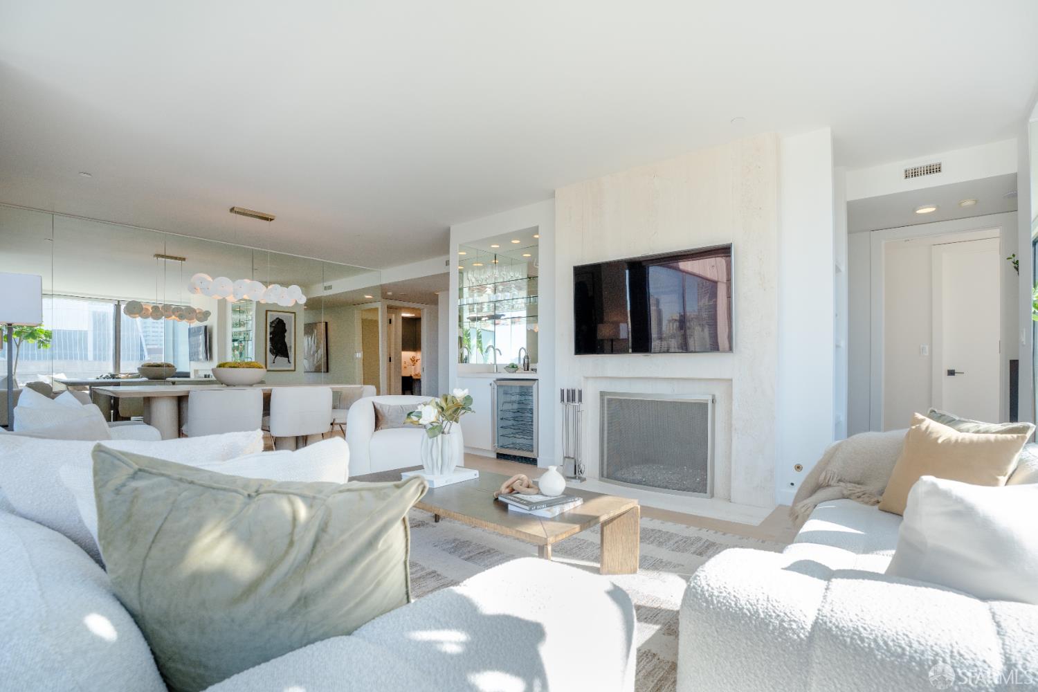 Photo #12: 425057711 Listing: Photo #12