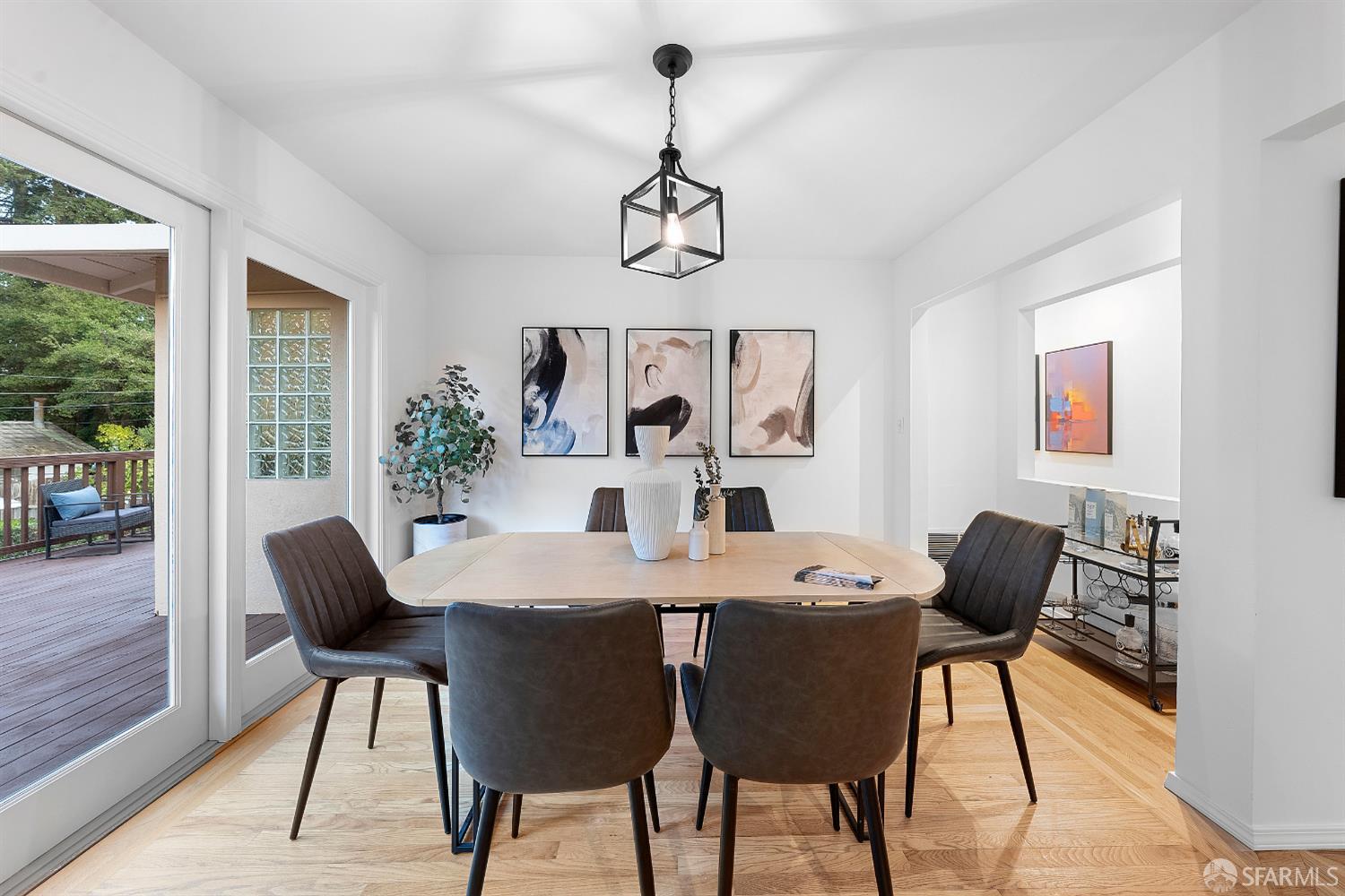 Detail Gallery Image 3 of 44 For 897 Parrott Dr, San Mateo,  CA 94402 - 3 Beds | 2/1 Baths