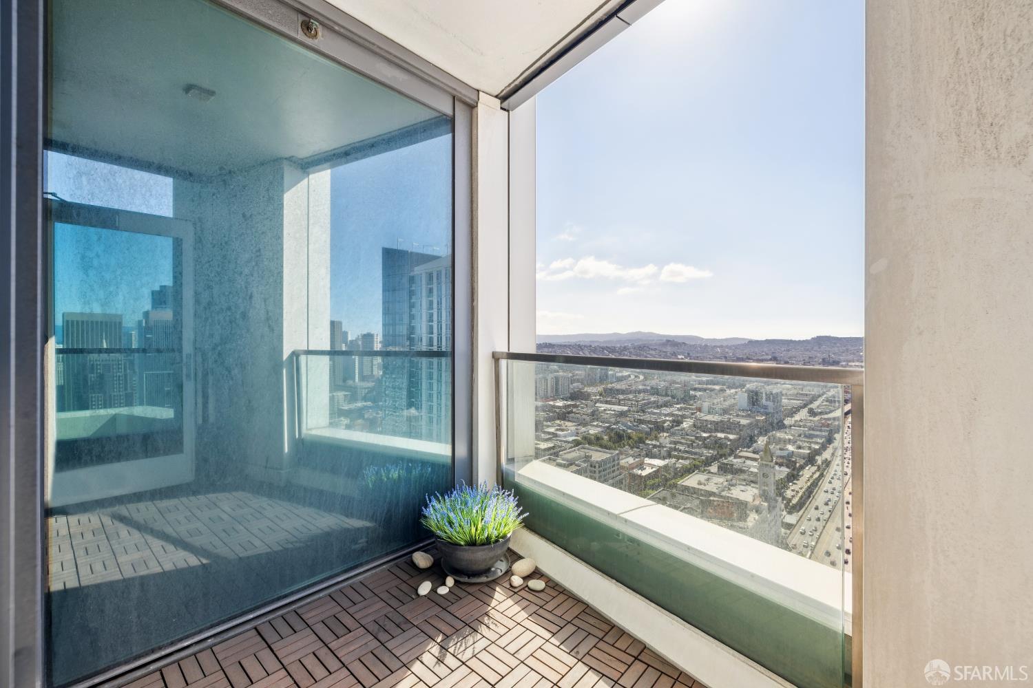 Detail Gallery Image 30 of 48 For 425 1st St #3706,  San Francisco,  CA 94105 - 2 Beds | 2 Baths